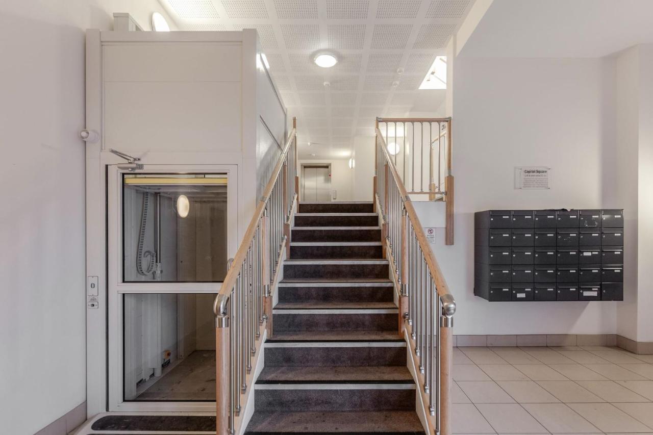 Roomspace Serviced Apartments - Capitol Square Epsom Esterno foto